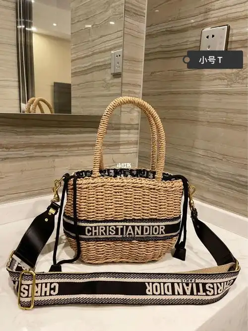 ootd|包包分享0808_ootd_包包_迪奥怎么样_草编_时尚_箱包