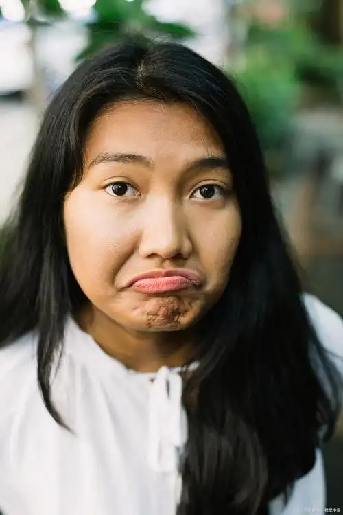 为什么有的女人很丑,但找的老公很帅又多金