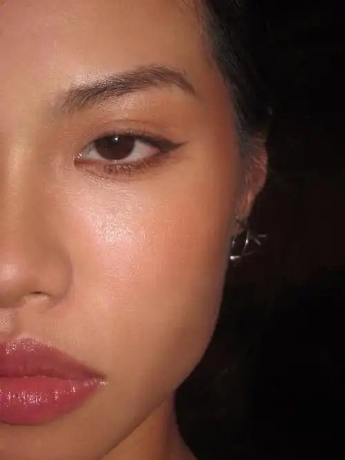 鲶鱼系  #小麦色女孩#轻欧美妆容分享  #小麦色妆容  #方脸#厚唇