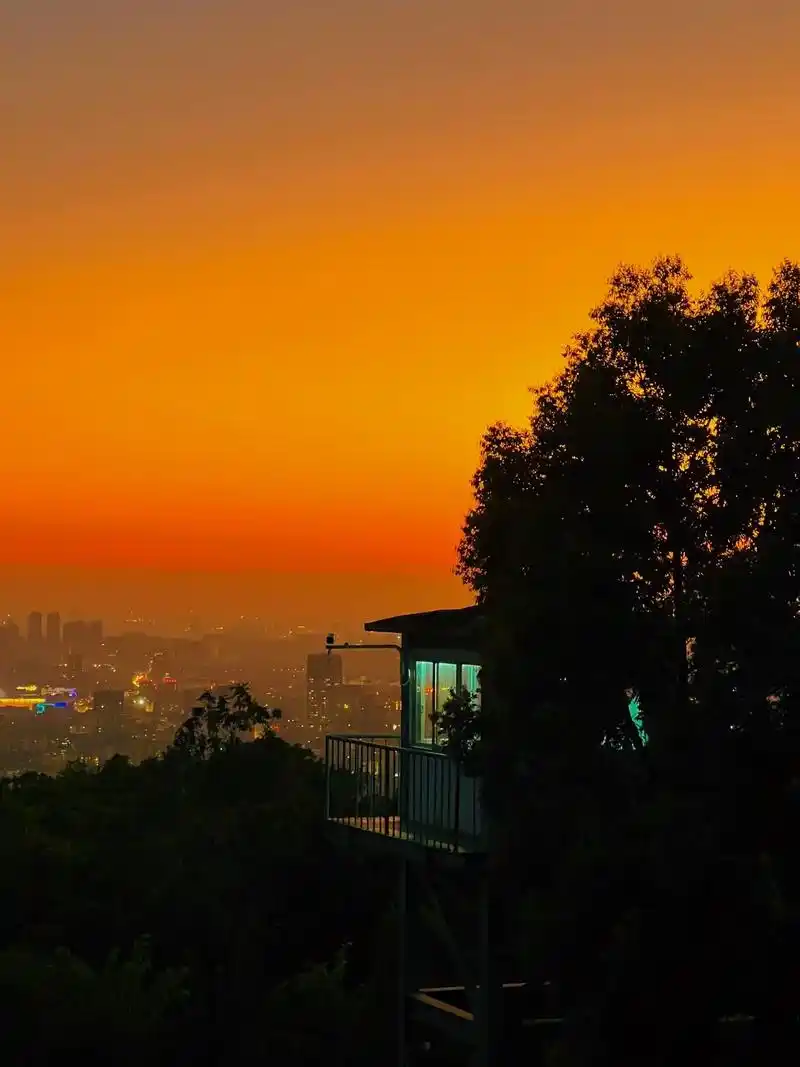 广州|白云山上蹲晚霞,吹一吹羊城晚风.#图文伙伴计划 白云 - 抖音