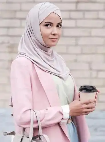 全球打工人,正在涌向中东|中东|迪拜|阿联酋_新浪新闻