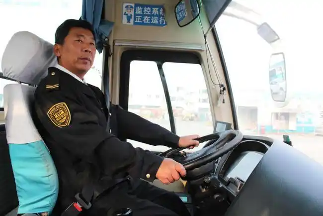 全国仅8人!青岛这名长途客车司机安全驾驶超300万公里