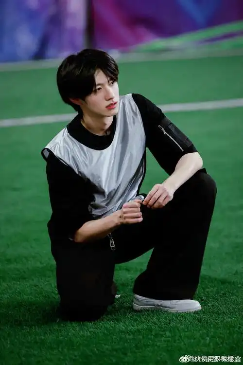 俺们小队长棍棍就这么诱人[来][来][来]萌死了萌死了