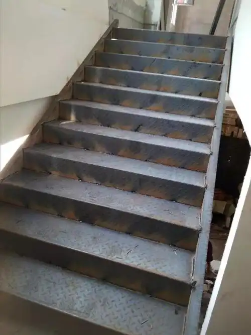 上门服务价底.楼梯钢架彩钢房.扶手栏