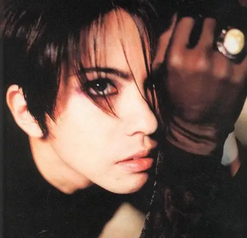 但是总有些人说hyde配不上大石惠,毕竟大石惠的身高是女神级别的,而