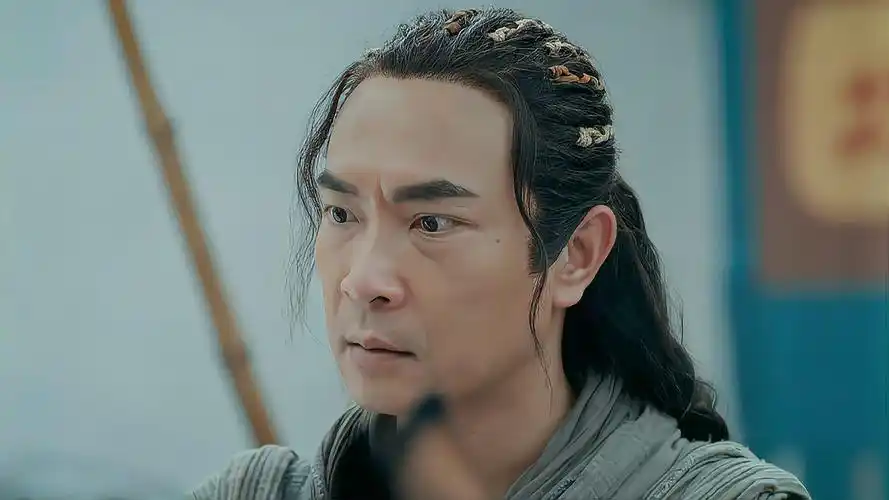 绝代双骄:绝世好剑被斩断,雷老大上当了,燕南天竟是骗子?