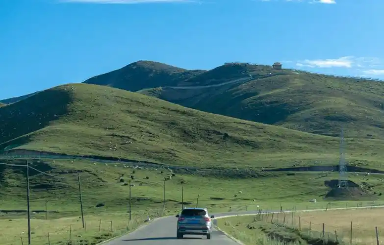 青甘之旅:洛合垭口与橡皮山的奇妙体验