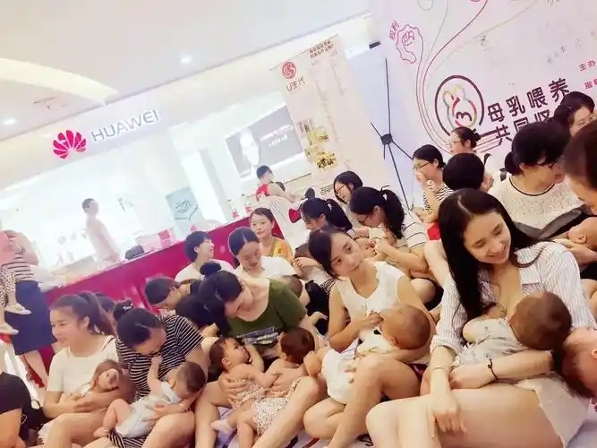 母乳哺育,生命之根 | 2018全球母乳快闪母爱三十七度乌鲁木齐基地开始
