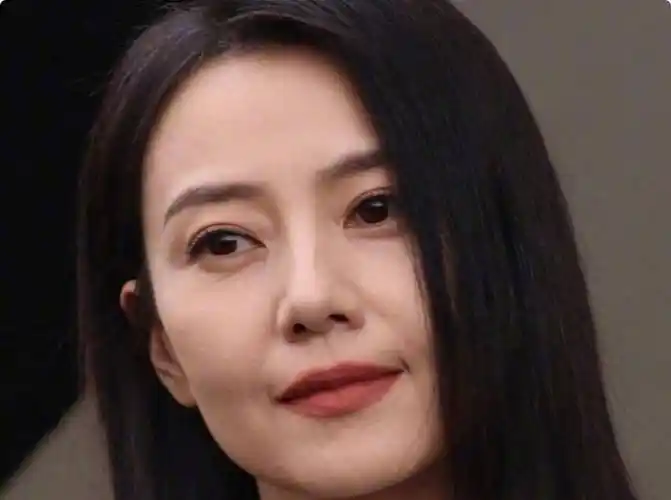 44岁章子怡和44岁高圆圆同框:有人颜值昙花一现,有人越老越年轻_气质