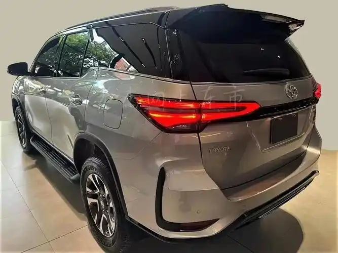 丰田车型大全图片价格20万左右(丰田车型大全图片价格20万左右的车)