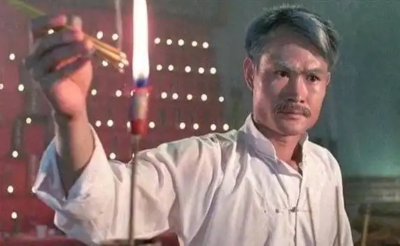 原创1997年僵尸道长林正英死于泄露天机真实原因很多人都有