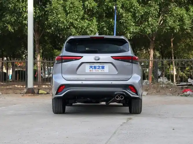 一汽丰田 皇冠陆放 2022款 2.5l hev四驱豪华版