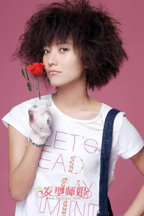 女人非主流短发爆炸头 非主流女人爆炸头图片