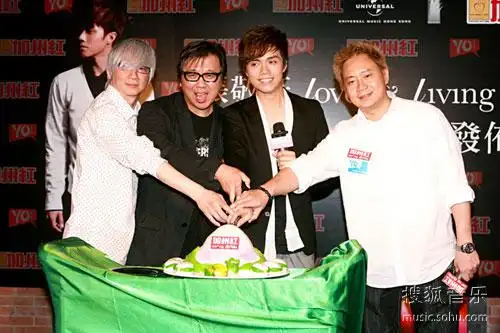 发佈会今日举行,新碟三位监製包括金培达,徐日勤和杜自持均有出席