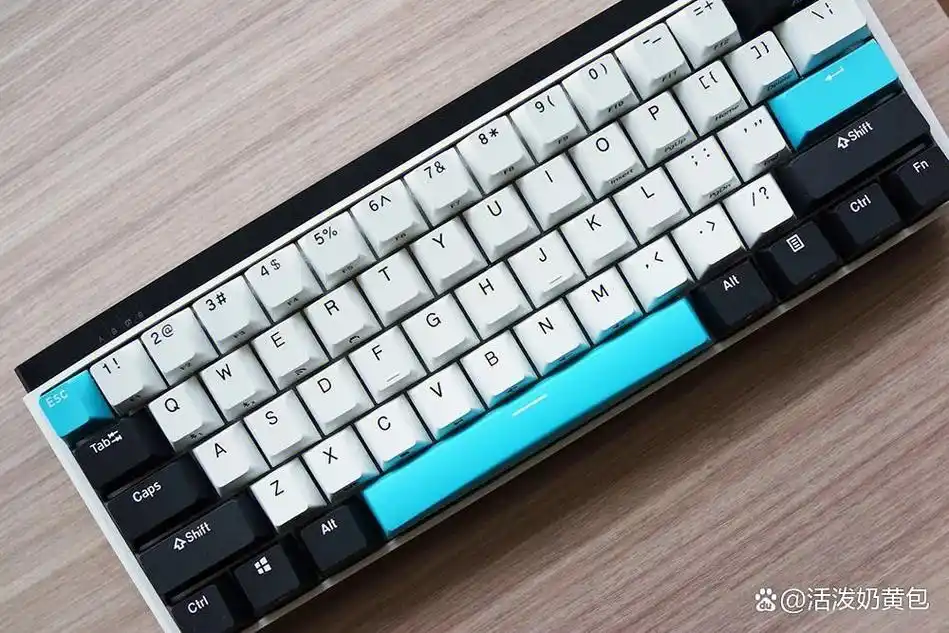 给笔记本电脑接外设显示器和键盘,有什么优点?