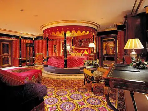 迪拜酒店之帆船酒店 世界顶级奢华酒店