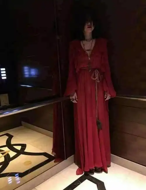 如果告诉你这个女鬼是……小s呢(徐熙娣同学全然不顾《红衣2》超过了