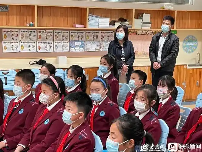 减轻灾害风险守护美好家园青岛基隆路小学参与多地连线防灾减灾日活动