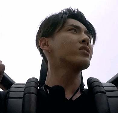 吴亦凡动图高清 明星 吴亦凡 kris 男神 小爷 美男帅哥 吴亦凡自带