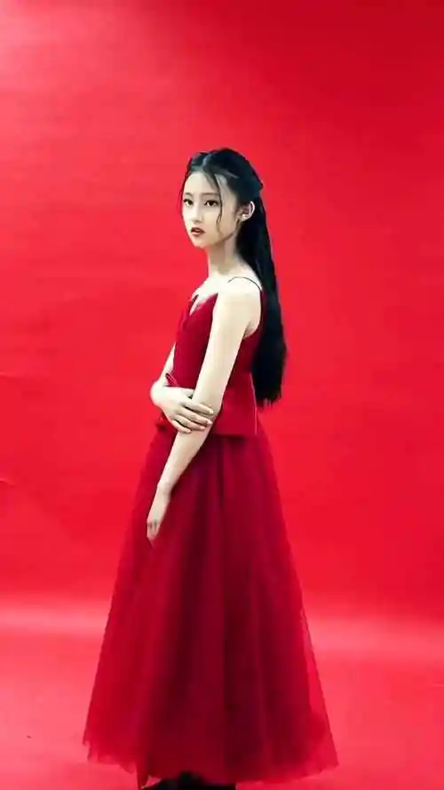 张婉儿一转眼成大姑娘了