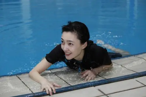 王丽坤退赛水立方片约不断难分身