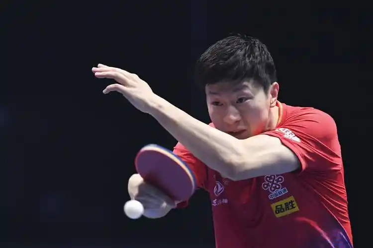 乒乓球反手弧圈为什么练不好马龙训练战例谈反手弧圈怎样练习