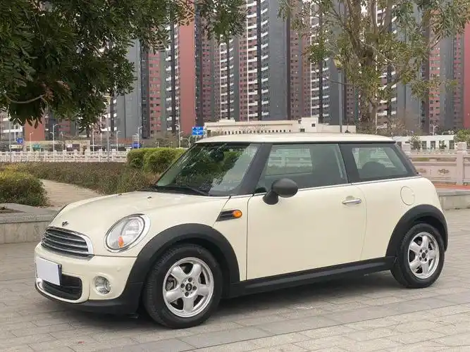 11款宝马mini one 三门版