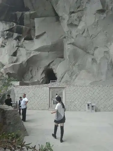 长屿硐天双门石窟风景美丽环境优雅历史悠久闻名出蚰