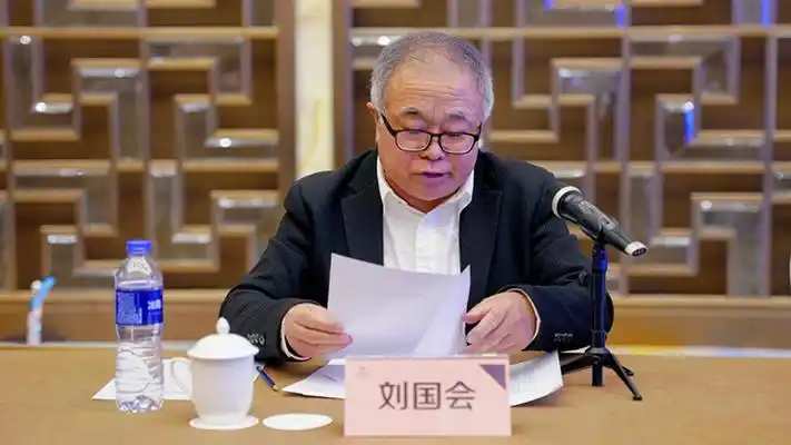 座谈会上,剑阁县委书记杨祖斌强调,要坚决执行好"黑龙江籍游客终身免