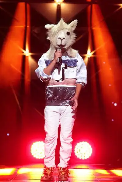 《蒙面歌王》首期有惊喜卡司还不够