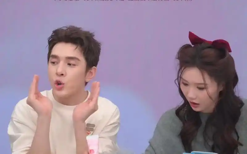 李佳琦直播间20240131-0201 "油王和搞笑女"的情人节小品/评论区吃瓜