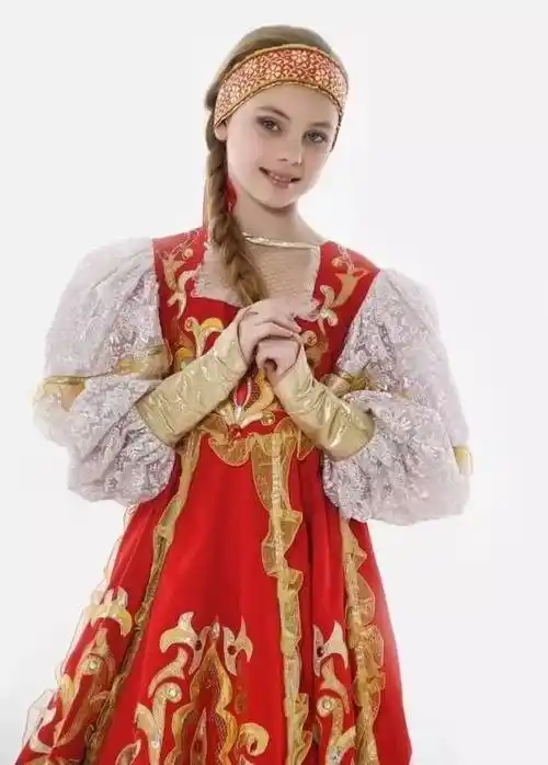 拥有190多个民族的俄罗斯的传统服装必须是华丽丽的代表