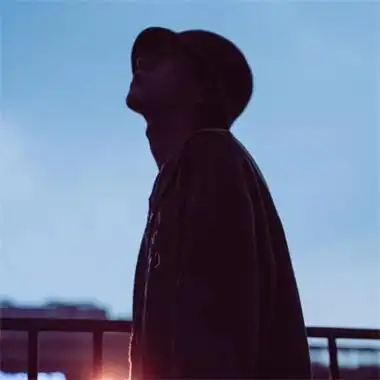 网恋专用的帅哥照片头像个性男生超酷微信头像图片大全