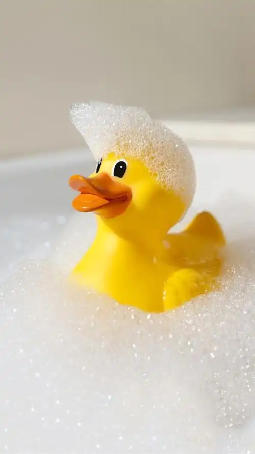 可爱小黄鸭静物摄影手机壁纸 小黄鸭,摄影,可爱鸭子,锁屏壁纸, _ 可爱