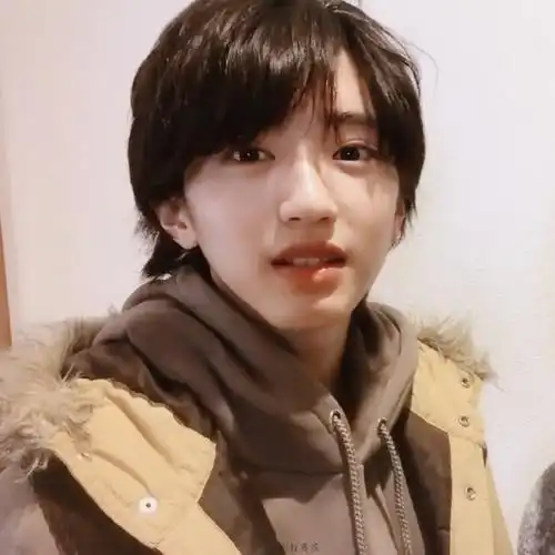 道枝駿佑超话一口一个小猪包截修‖头像#道枝骏佑