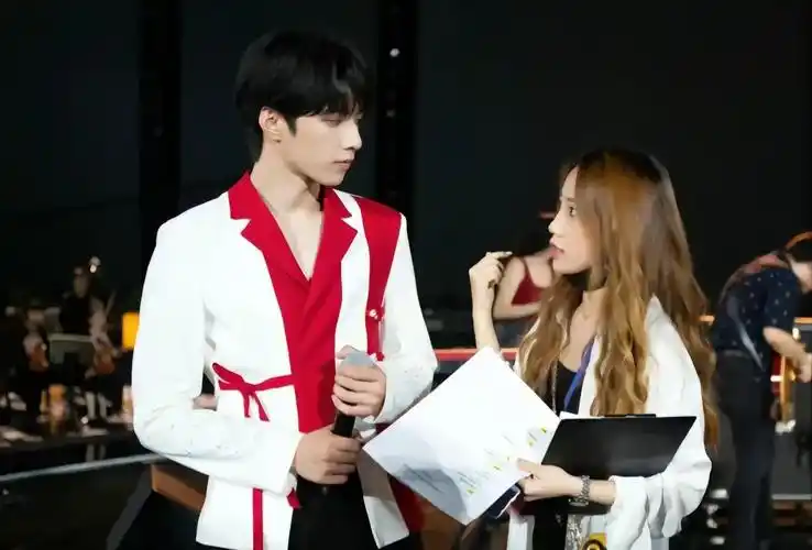 这个身高差真的爱了_时代少年团_丁程鑫_严浩翔_刘耀文_tnt时代少年团