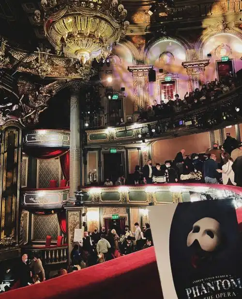 伦敦歌剧魅影剧院77票价77选座78