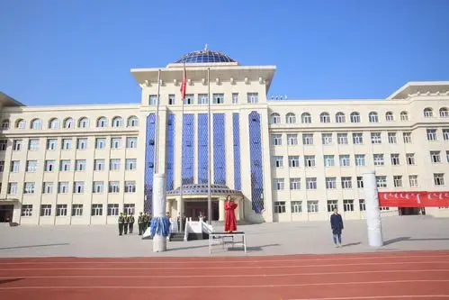 海拉尔第一中学开展规范悬挂国旗专项排查工作 - 美篇