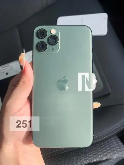 特价iphone11pro256gb墨绿色靓机