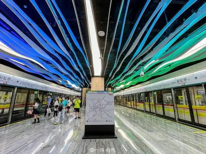 地铁站,刚刚开通就成为网红,无数游客前来打卡_彩虹_越秀公园_陈家祠