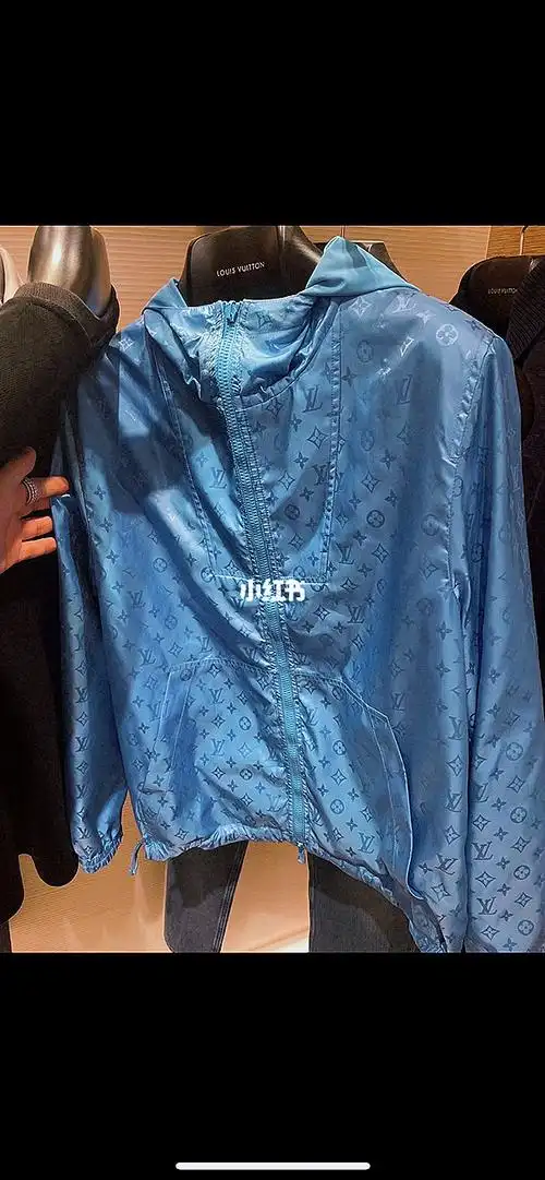 lv新款闪耀蓝两面穿夹克lvnigo联名lv