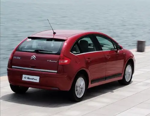 盛世佳人试驾东风雪铁龙世嘉20l图2