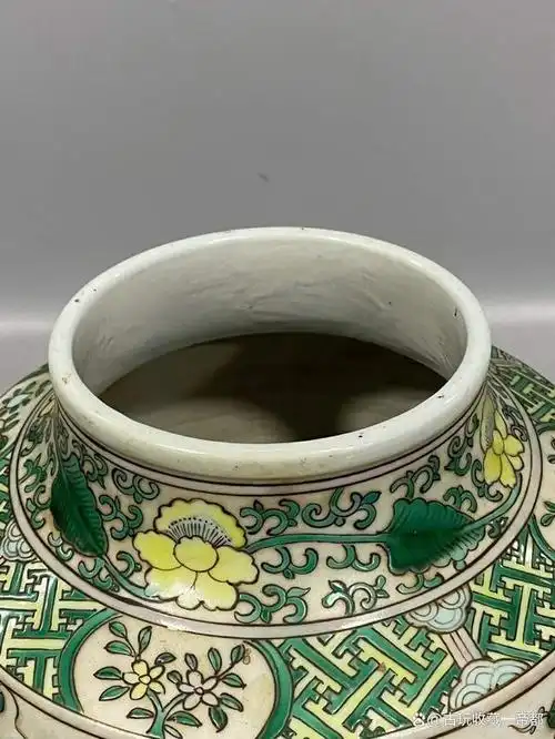 青花五彩缠枝花卉鱼藻纹大罐-大明万历年制「旧藏」