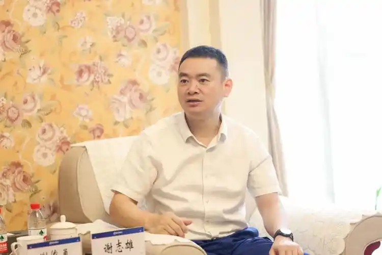 攀钢集团有限公司党委书记,总经理谢俊勇一行到访重庆钢铁