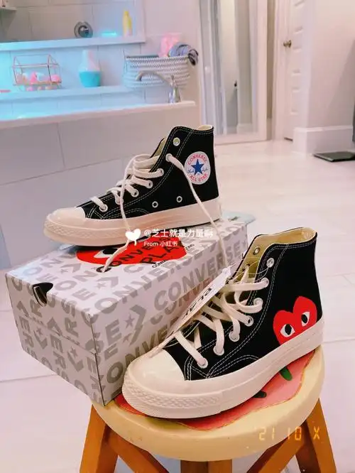 匡威chuck70突然发现ssense上这双匡威chuck和川久保玲合作款降价了