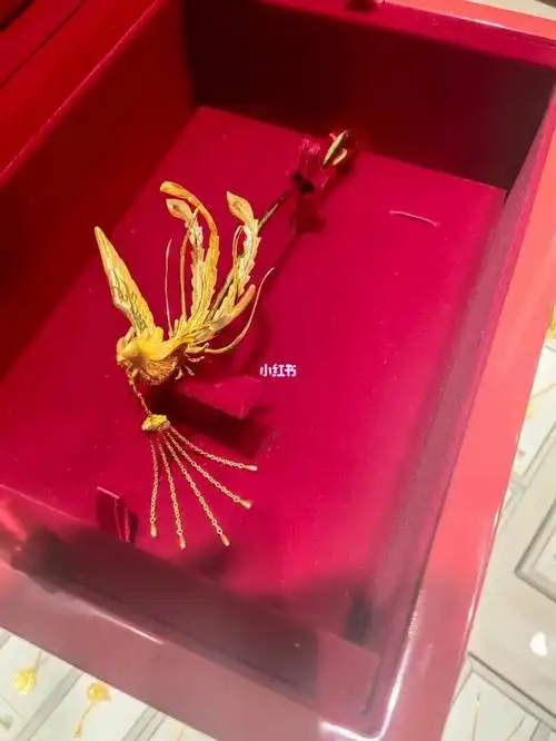 周大福九尾凤钗