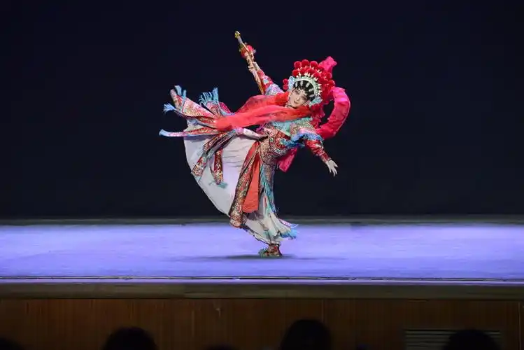 桃花女架 指导:朱平洲,何光婉 示范:朱红星 图片由《大全》编辑部