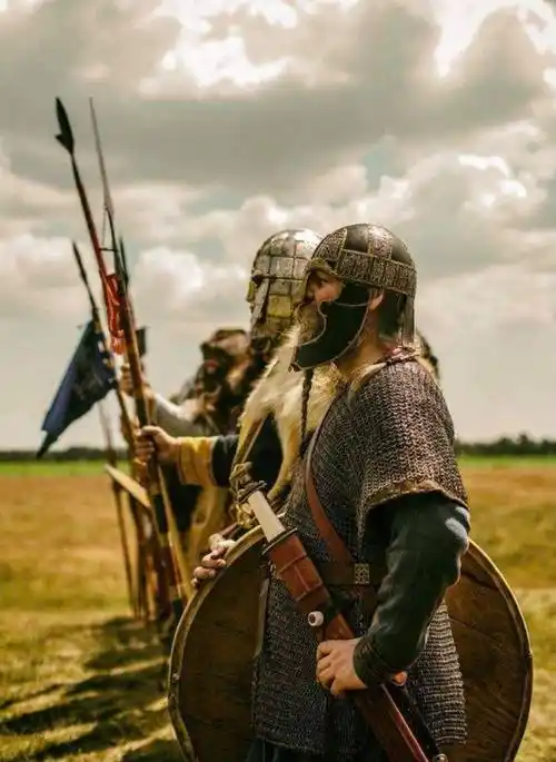 日耳曼人为啥要灭西罗马帝国