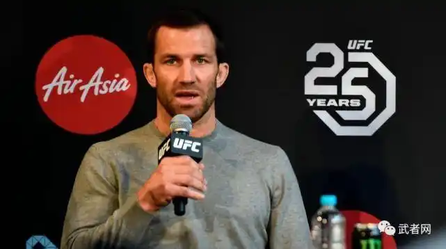 前ufc冠军卢克·洛克霍德期待回归,对保罗·科斯塔感兴趣