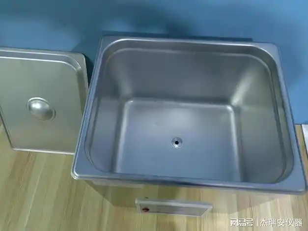 还有发散式超声波,发散式的超声波是由超声波振子发出超声,一般是在